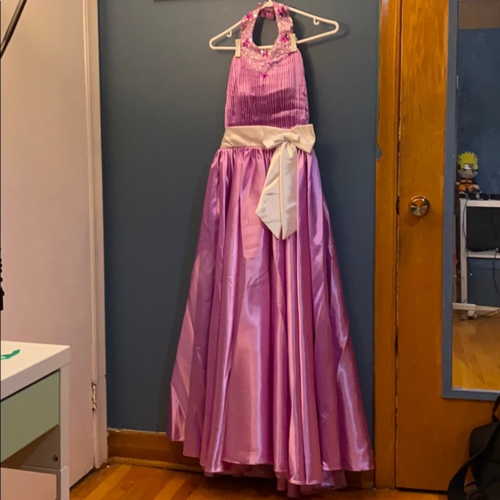 Gown - Picture 2 of 2